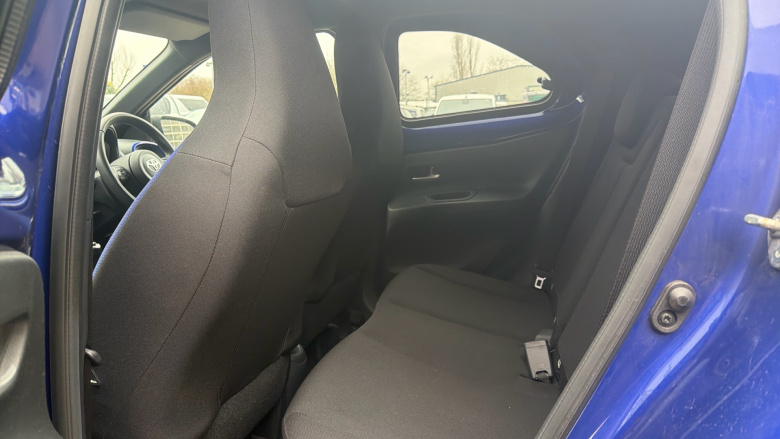 Toyota Aygo X 1.0 VVT-i Edge 5dr Petrol Hatchback